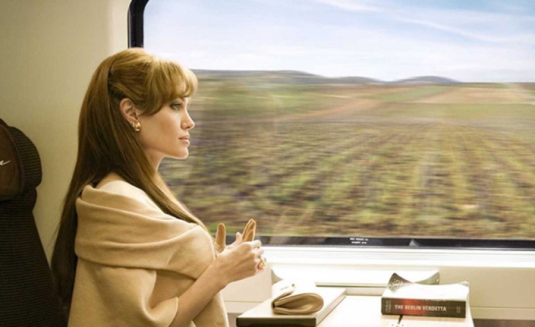 Angelina Jolie In Talks To Climb Aboard ‘murder On The Orient Express Mxdwn Movies